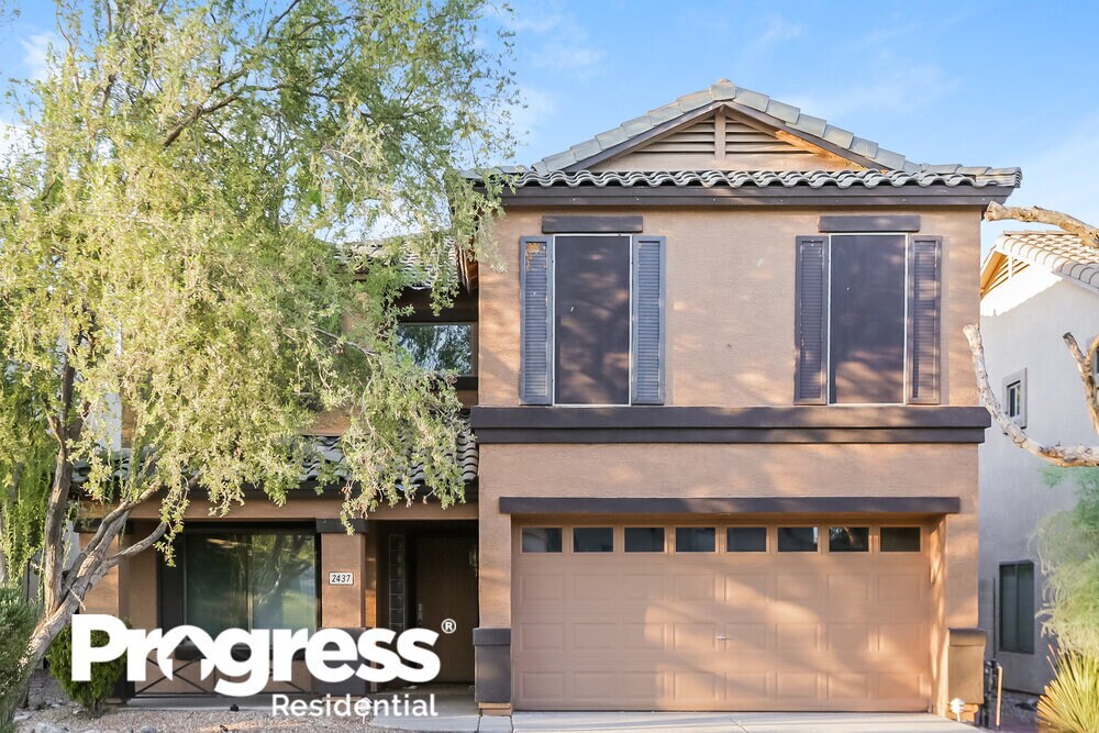 Foto principal - 2437 W Silver Sage Ln