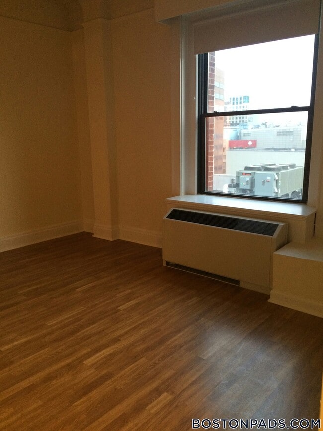 Building Photo - 62 Boylston St