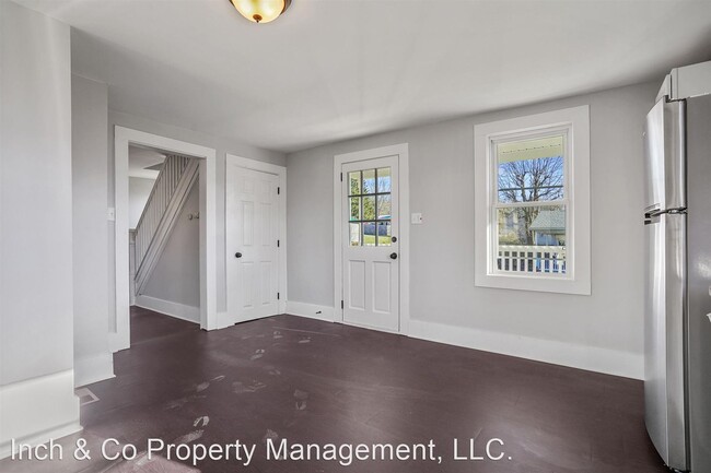 Building Photo - 3 br, 1.5 bath House - 106 W 5th St
