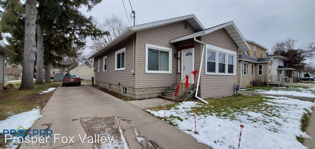 Foto principal - 2 br, 1 bath House - 733 W. Wisconsin Avenue