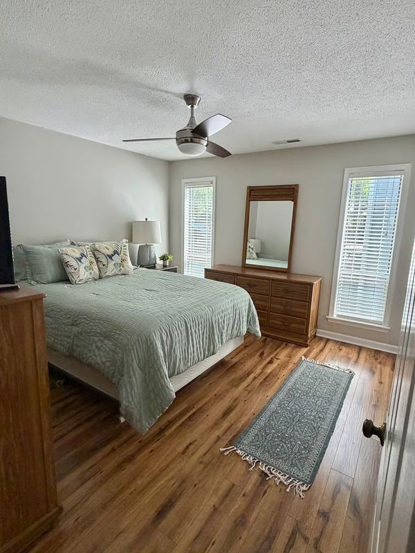 Foto del edificio - 4100 Sedgewood Dr