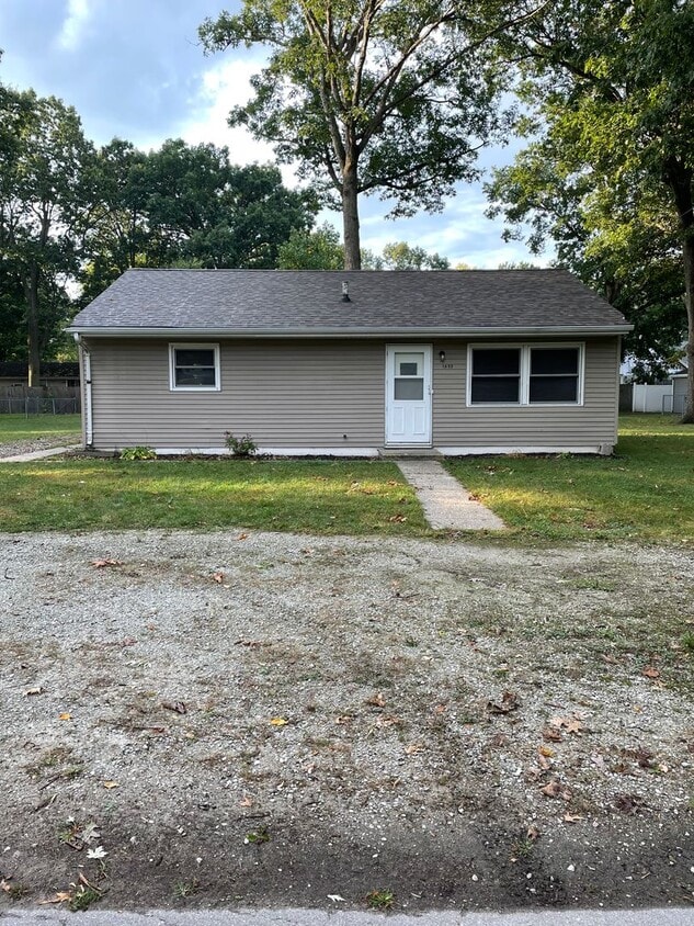 1633 Fulton St, Elkhart, IN 46514 House Rental in Elkhart, IN