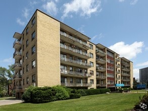 Building Photo - Thorncliffe Park Apartments