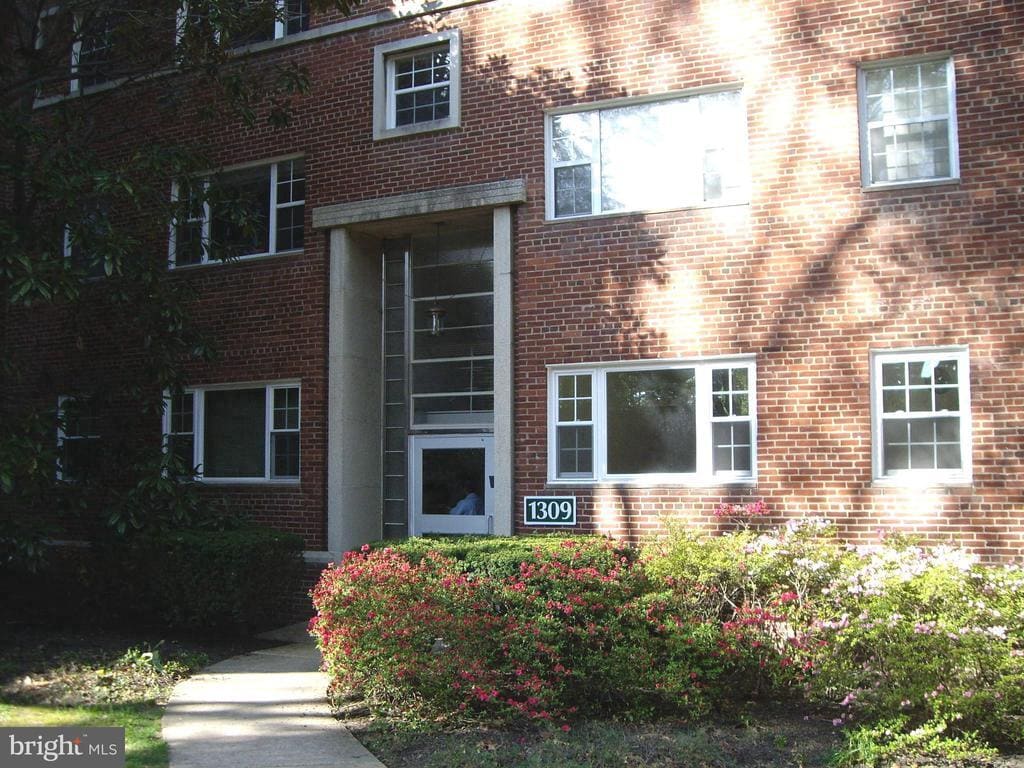 Primary Photo - 1309 N Ode St