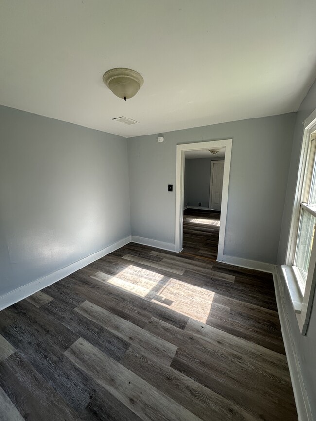 Building Photo - 3201 W 26th St