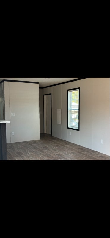 Building Photo - 547 Lee Hy Dr