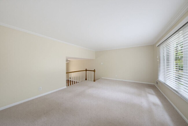 Building Photo - 1003 Manchester Dr