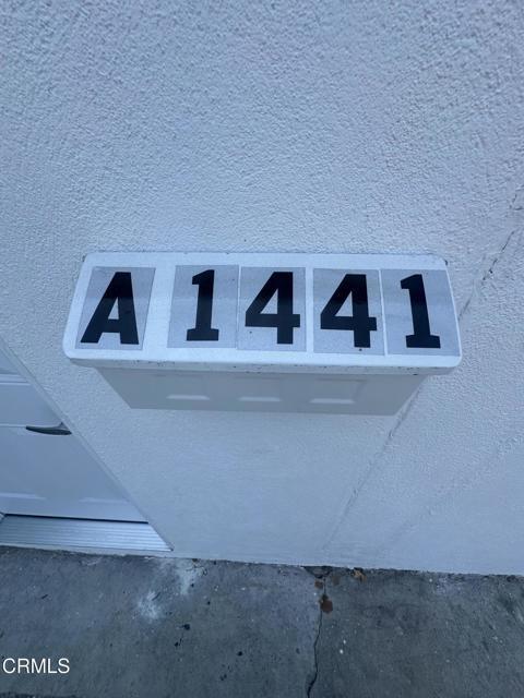 Foto del edificio - 1441 N Carmelita Ave