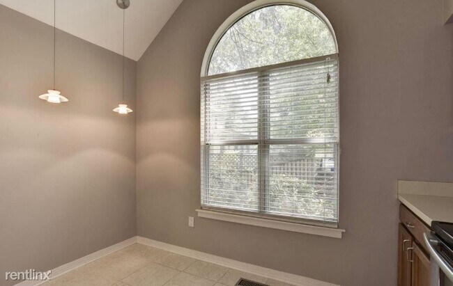 Building Photo - 3 br, 2.5 bath House - 1548 Ritchie Lane