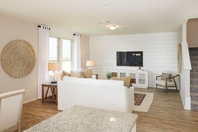 Foto del edificio - 457 Bedford Falls Ln