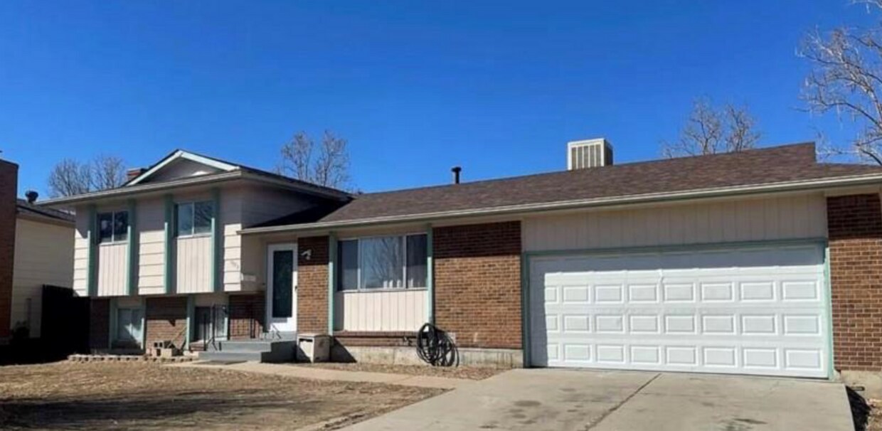 3933 Farabaugh Ln, Pueblo, CO 81005 House Rental in Pueblo, CO