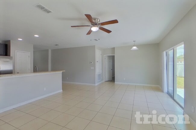 Building Photo - 2800 Glendive Dr
