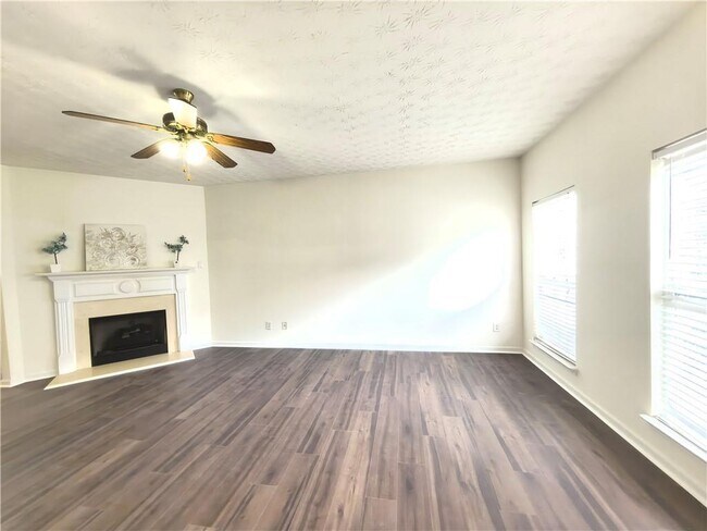 Foto del edificio - 619 Kenridge Way