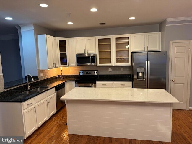 Foto del edificio - 10634 Heather Glen Way