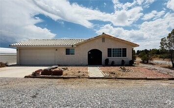 Building Photo - 6551 Paula Dr