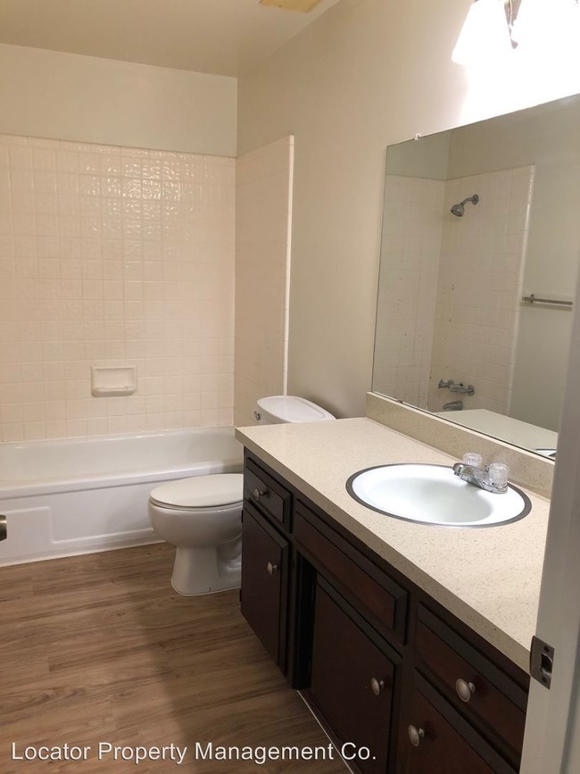 Building Photo - 2804 N Half Moon Dr