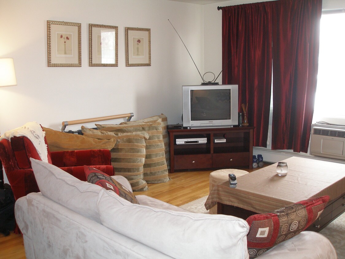 Sala de estar - 5033 N Harlem Ave