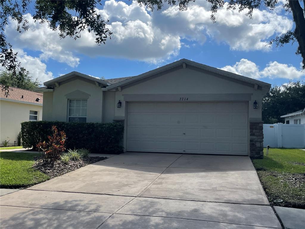 7714 Carriage Pointe Dr, Gibsonton, FL 33534 House Rental in