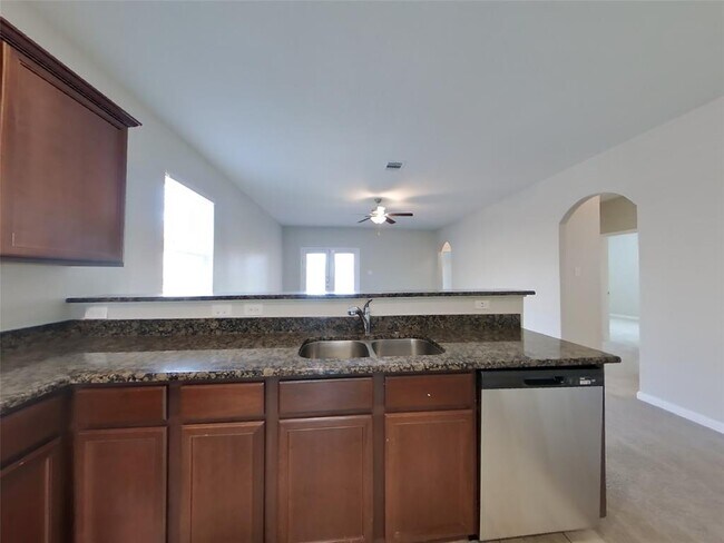 Building Photo - 10823 Spring Brook Pass Dr