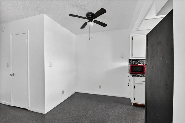 Foto del edificio - 1406 Barton Rd