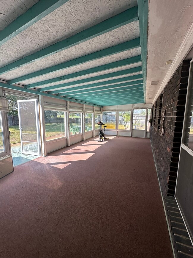 Foto del edificio - 5075 Shoshone Dr