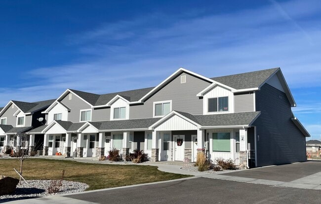 ynsb※ 591 Turin Way, Rexburg, ID 83440 - Townhome Rentals in Rexburg ID