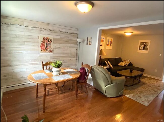 Foto del edificio - 315 Brodhead St