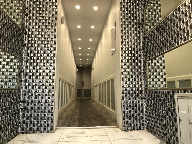 Foto del edificio - 143 Lafayette St