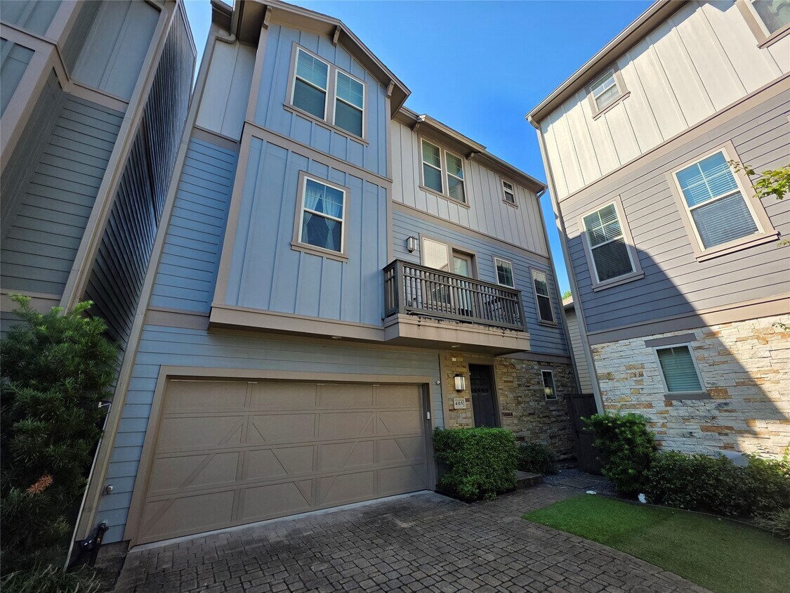 Foto principal - 4315 Schuler St