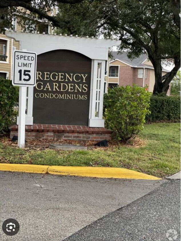 Foto principal - 5530 Chrishire Way