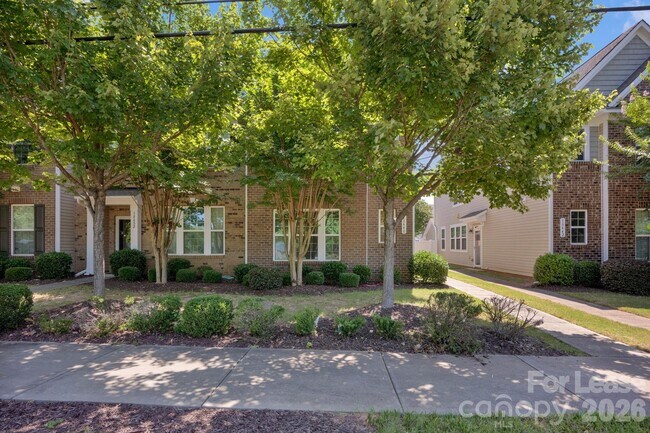 Foto del edificio - 18448 W Catawba Ave