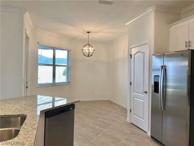 Building Photo - 43504 Treadway Dr
