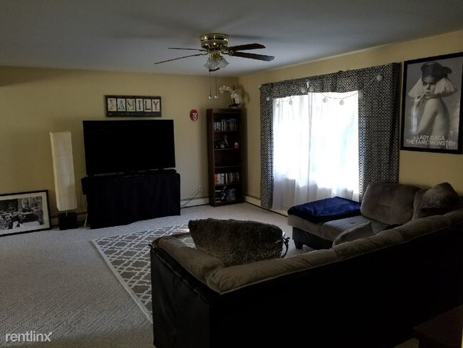 Foto del edificio - 3 br, 1.5 bath House - 115 Bunny Trail Rd