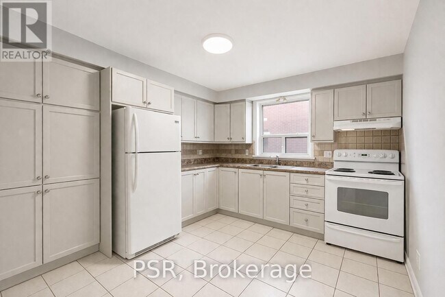 Photo du bâtiment - 35 Twenty Fourth St