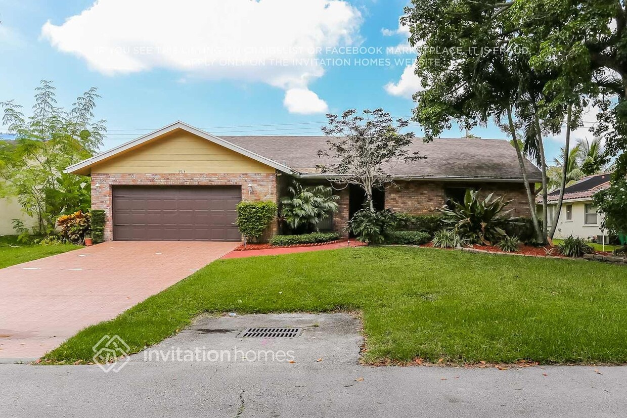 Foto principal - 3914 NW 72nd Dr