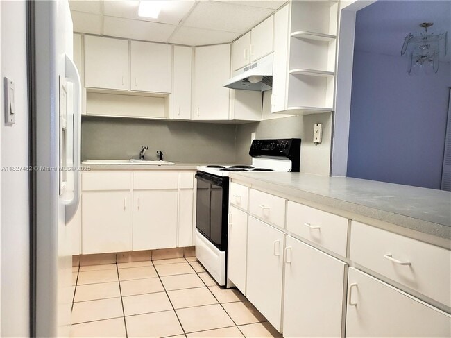 Building Photo - 311 SW 110th Ave