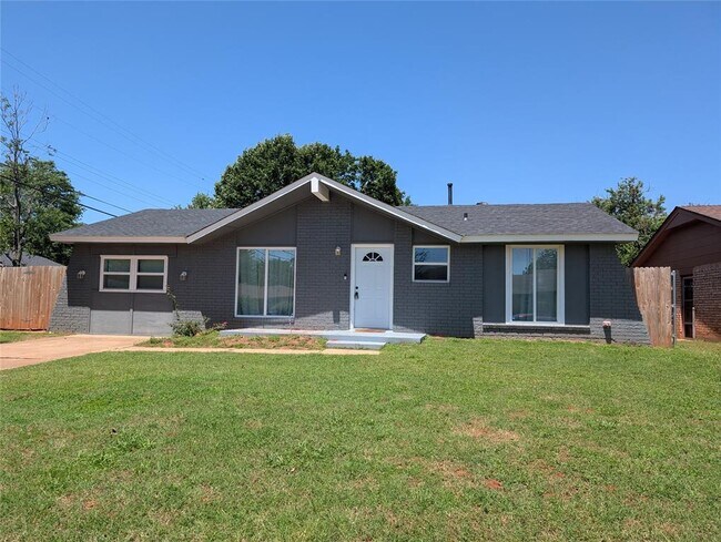 Building Photo - 2701 SE 46th St