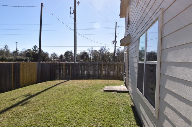 Foto del edificio - 12002 Jillian Crossing Dr