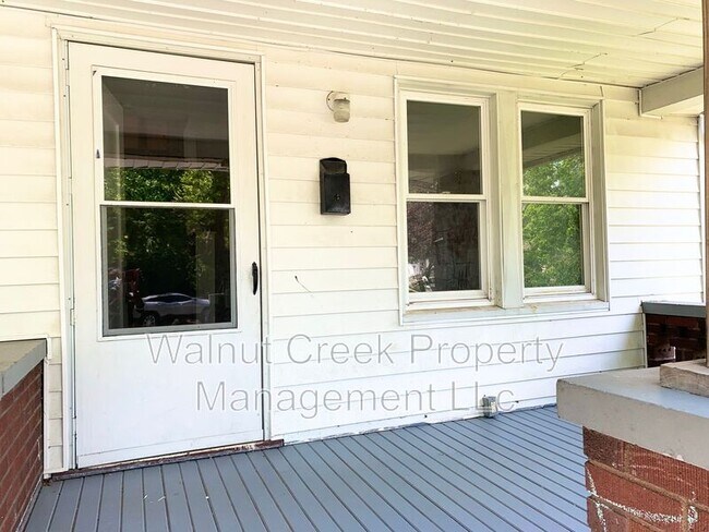 Foto del edificio - 1911 E 34th St