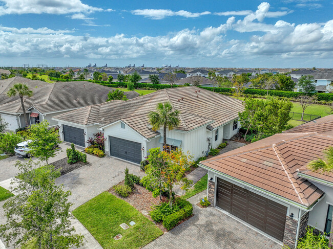 Building Photo - 19515 Weathervane Way