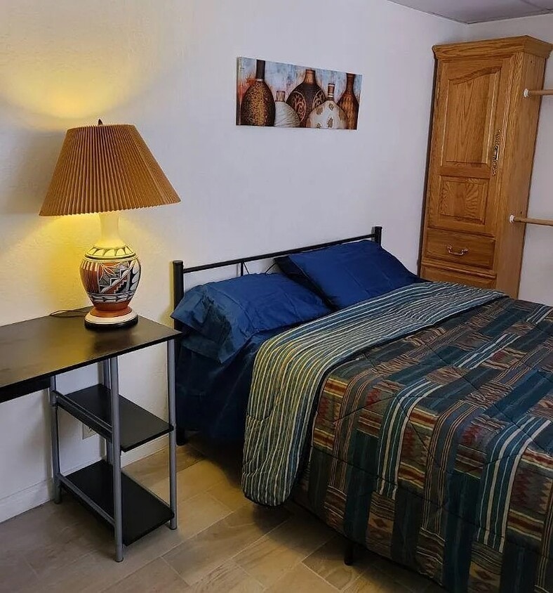 Building Photo - 116 E Second St