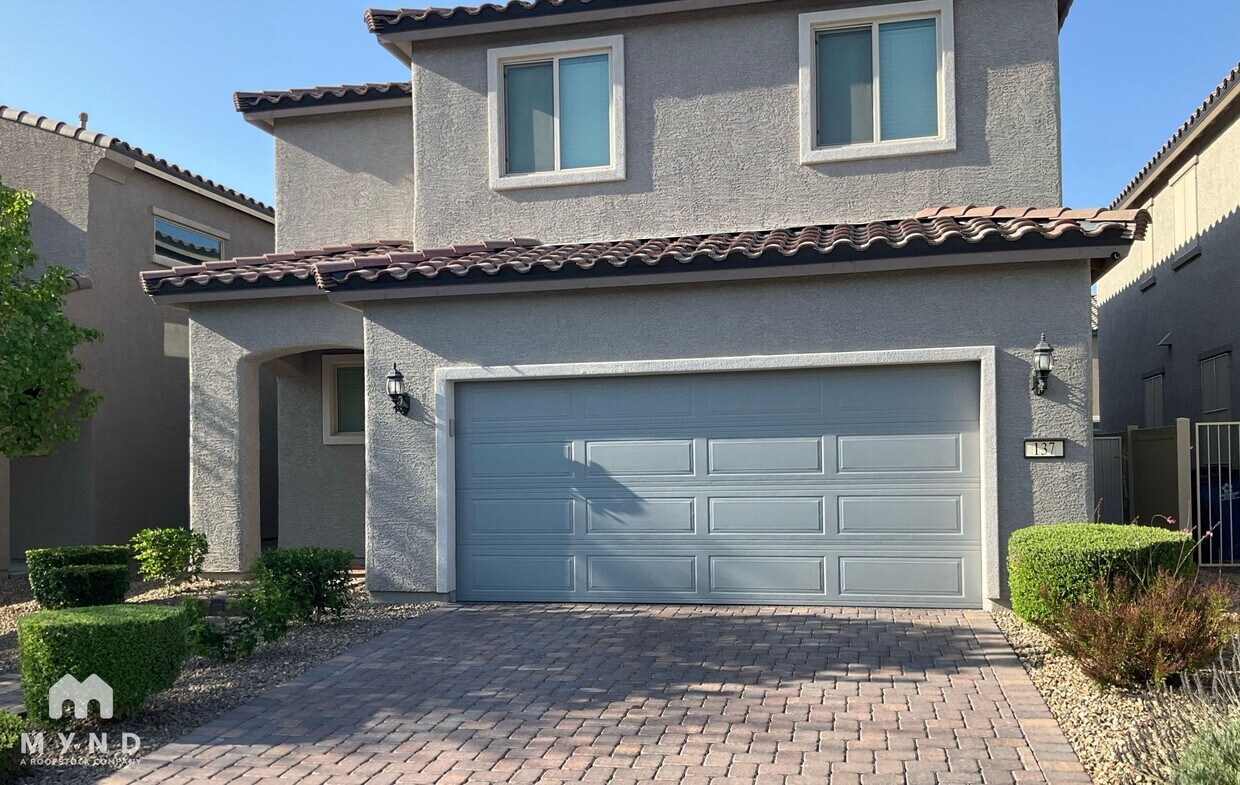 Foto principal - 137 Thorntree Ave