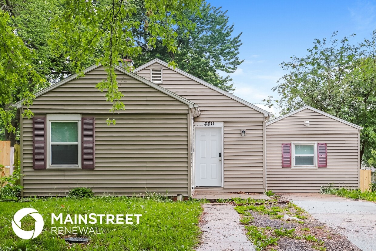 Primary Photo - 4411 N Charlotte St