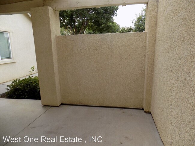 Foto del edificio - 2 br, 2 bath House - 353-1 Acacia Street