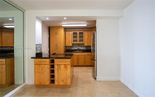 Building Photo - 2333 Brickell Ave