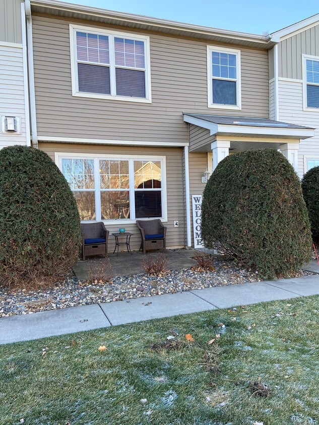 3425 Cherry Ln Unit E, Woodbury, MN 55129 Condo for Rent in Woodbury