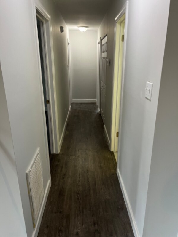 Foto del edificio - 3225 Hollyglen Ct