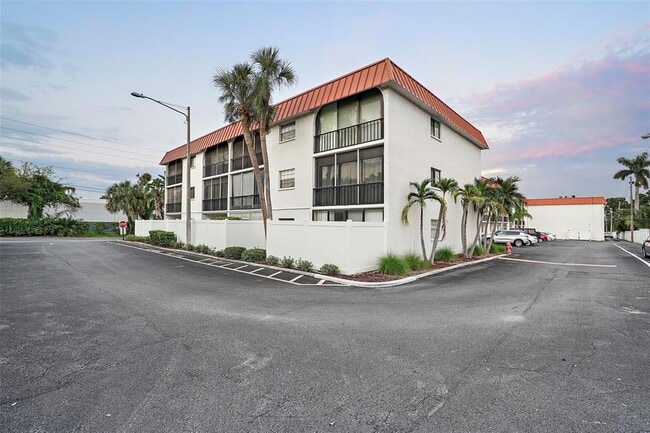 Building Photo - 10540 77th Terrace