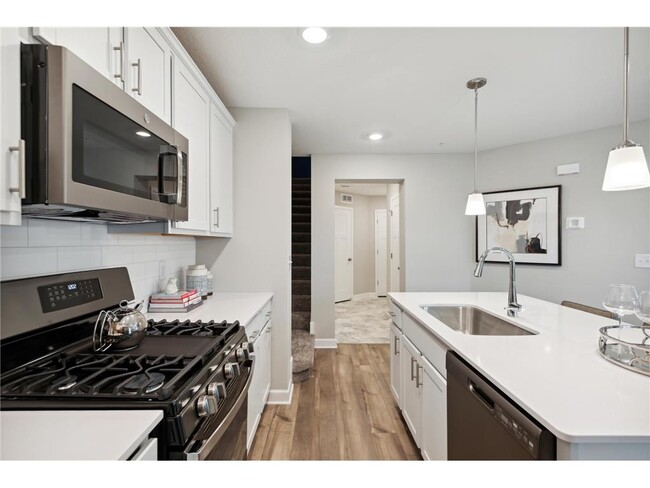 Decorated Model - 10887 Fountain Pl N