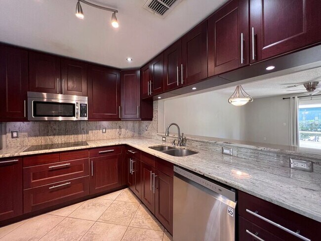 Building Photo - 12304 Shady Spring Way